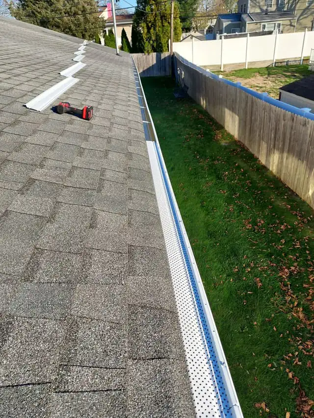 New GAF asphalt shingle roof installation on a Suffolk County home