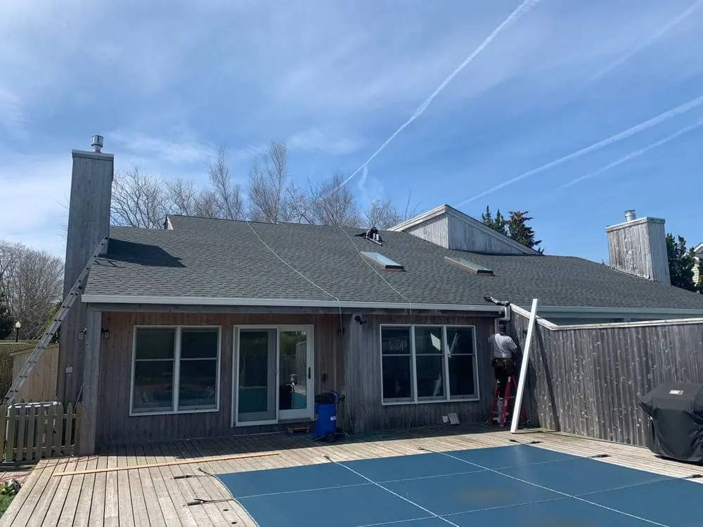 Roofing repair services